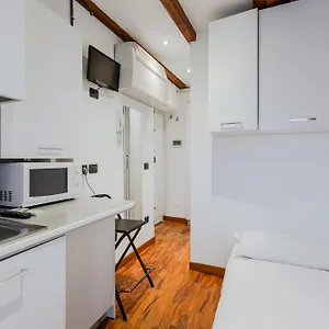 Apartamento Sant Ambrogio Lovely Flat, Milán