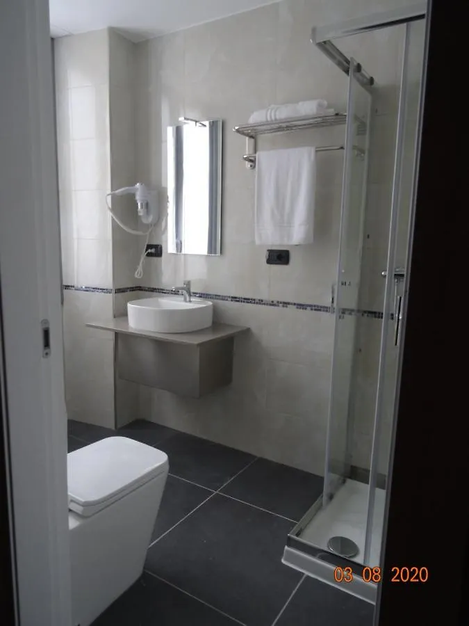 ***  Hotel Folen Milan Italie